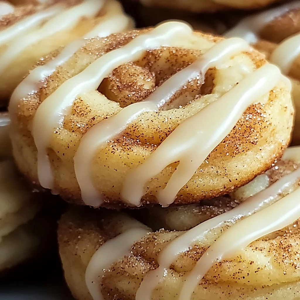 Cinnamon Roll Cheesecake Cookies